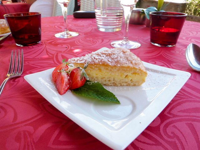圣特罗佩奶油夹心圆面包 Tarte Tropezienne
