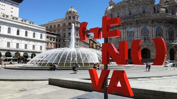 费拉里广场 Piazza De Ferrari缩略图